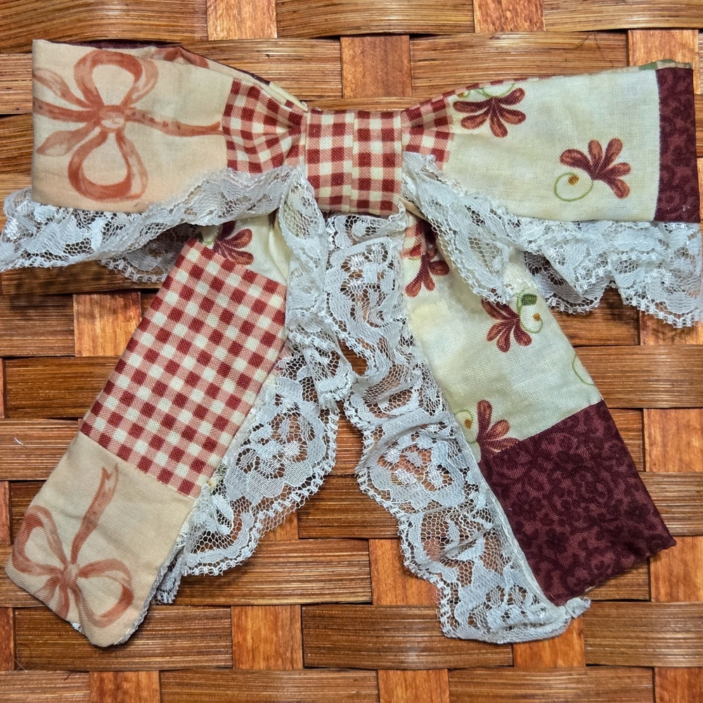 Patchwork Bow with Lace Trim